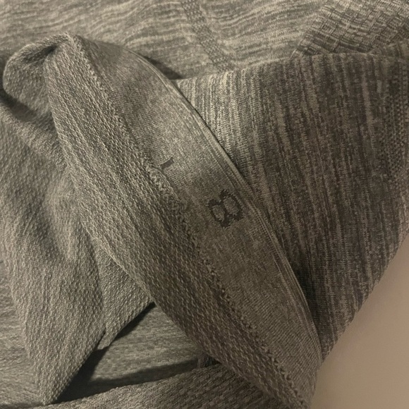 lululemon swiftly tech gray top size 8 - Picture 2 of 4